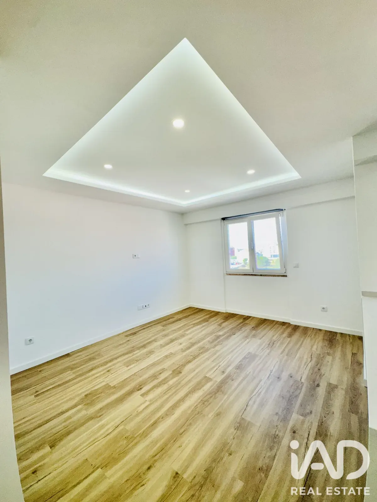 Odnowione mieszkanie z balkonem w Cruz de Pau (Seixal) – zdjęcie 4