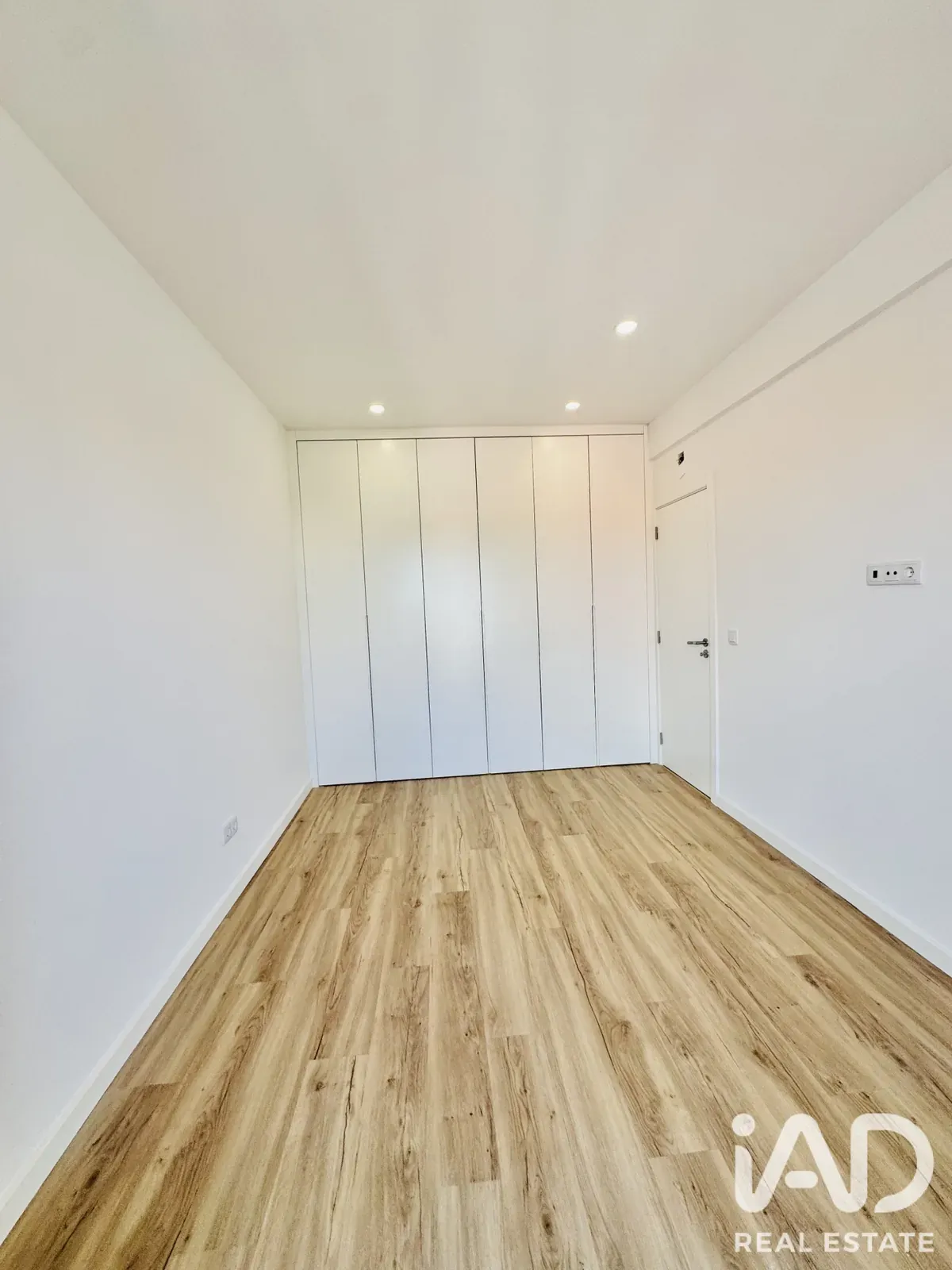 Odnowione mieszkanie z balkonem w Cruz de Pau (Seixal) – zdjęcie 12