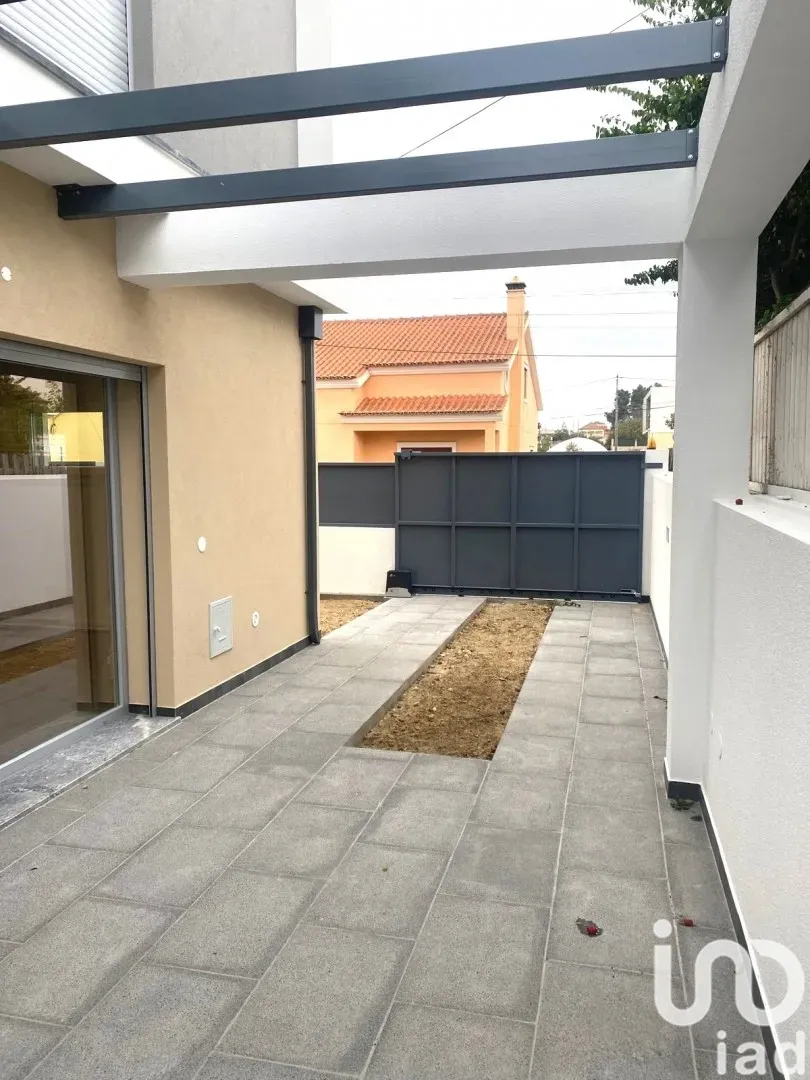 Zdjęcie oferty: Nowy bliźniak z dodatkowym pokojem w Fernão Ferro (Seixal)