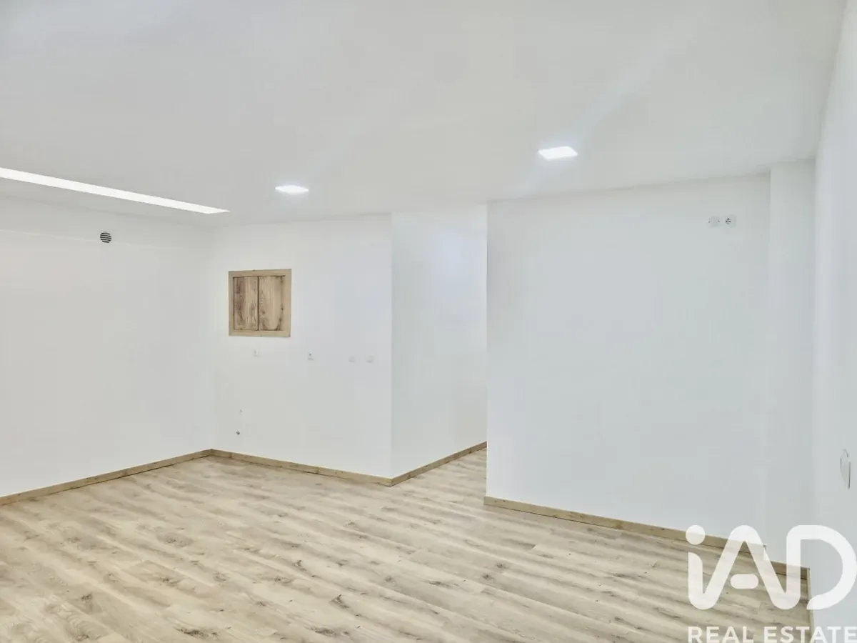 Odnowiony lokal w Setúbal – zdjęcie 11