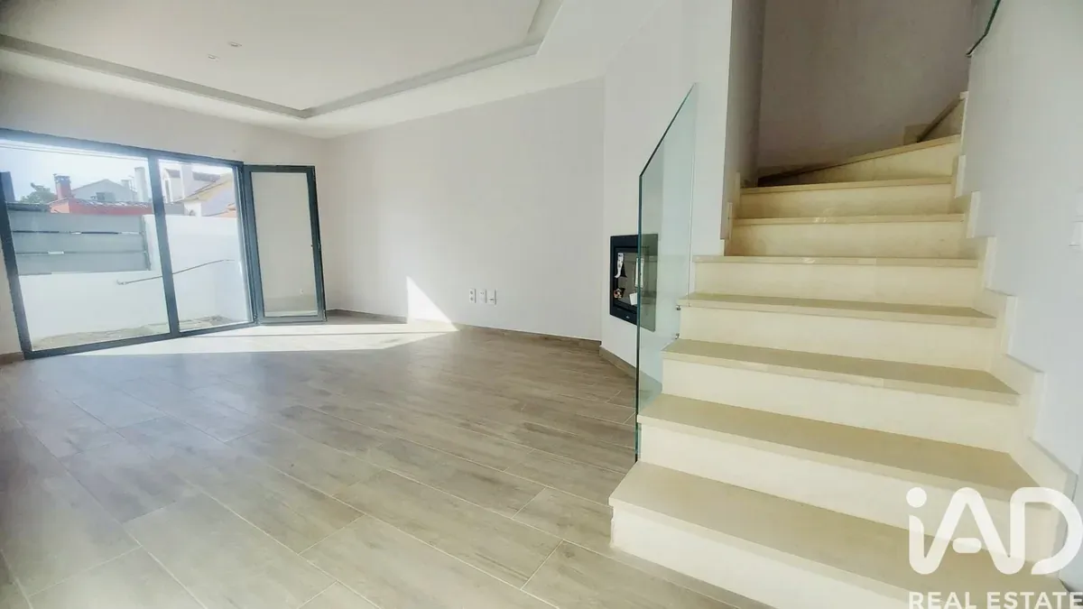 Zdjęcie oferty: Nowy dom z garażem w Quinta do Conde (Sesimbra)