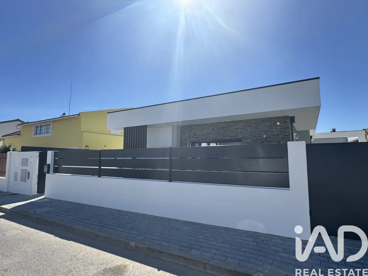 Nowy dom wolnostojący w Fernão Ferro (Seixal) – zdjęcie 11