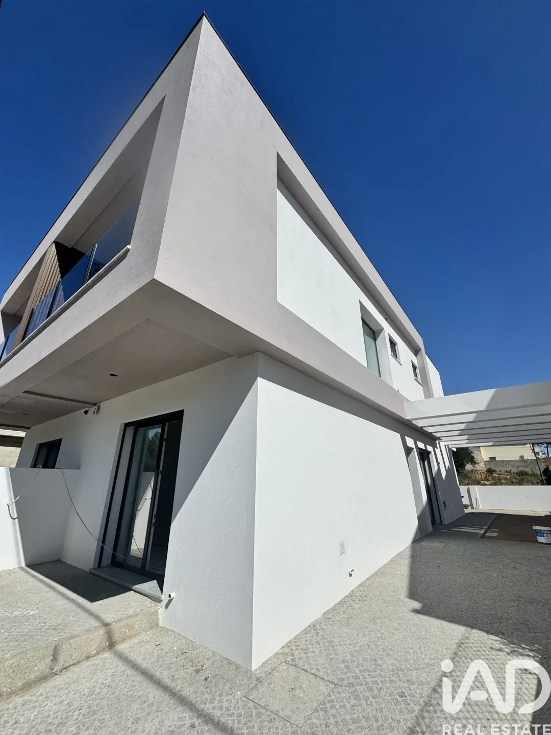 Nowy dom z basenem w Pinhal do General (Seixal) – zdjęcie 10