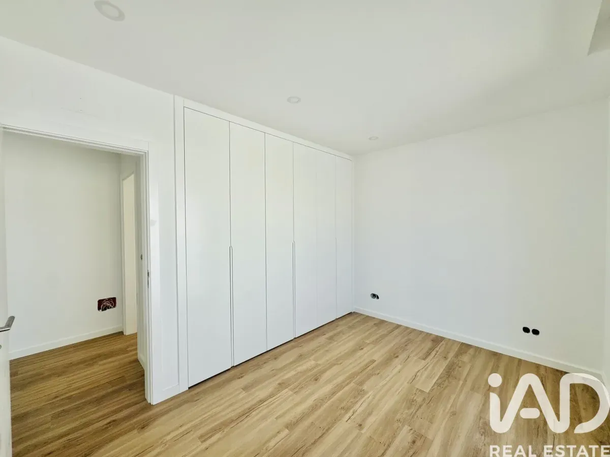 Nowy dom wolnostojący z basenem w Foros de Amora (Seixal) – zdjęcie 13