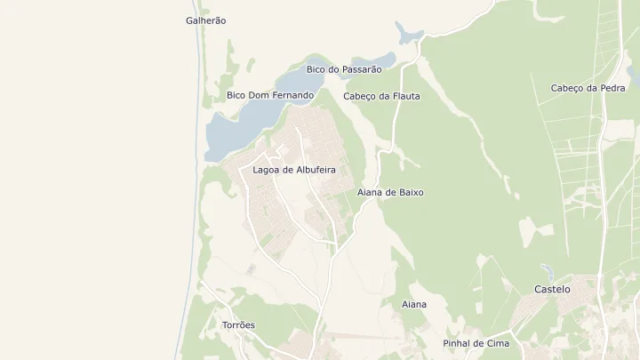 Mapa okolicy: Sesimbra (Castelo). Zaznaczony obszar o promieniu 300 metrów wokół przybliżonego środka lokalizacji.